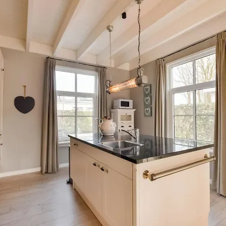 Great With A Heated Pool Hotel Kaatsheuvel