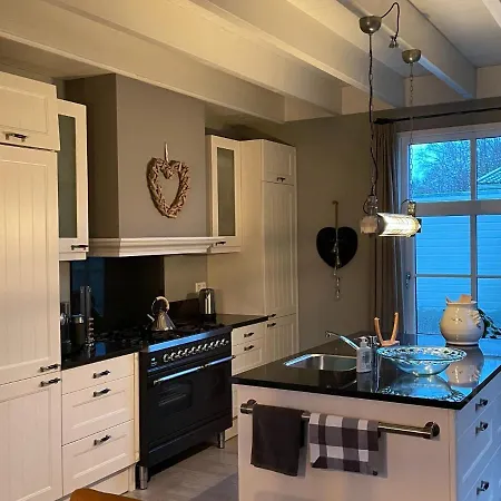 Great With A Heated Pool Hotel Kaatsheuvel